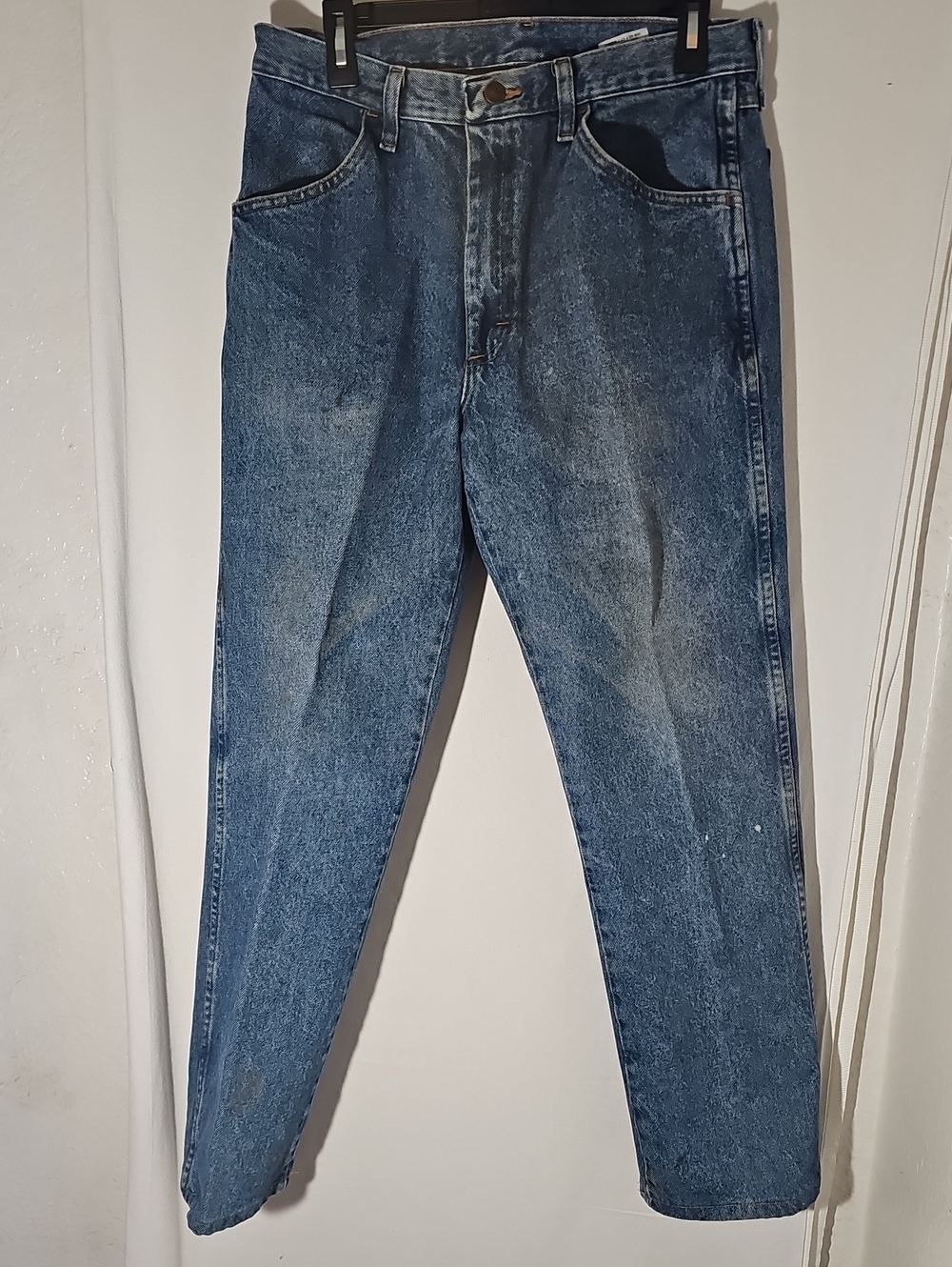 Rustler Men's Medium Blue Slim Straight Jeans